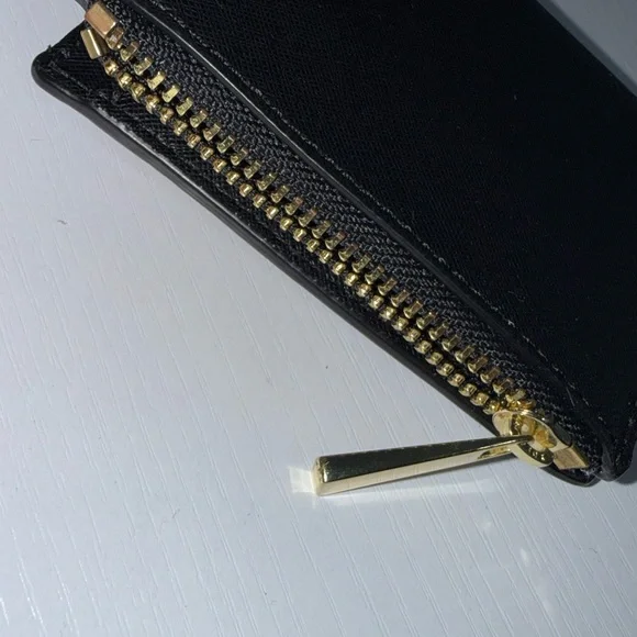 Tory Burch Black Textured Wallet with Gold Emblem - Picture 6 of 6